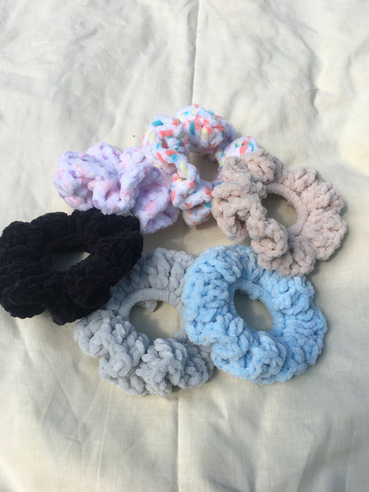 Mystery scrunchies bundle